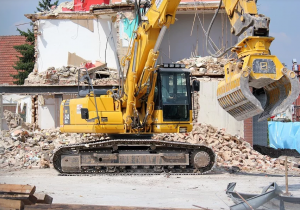 Read more about the article Demolition Excavator Parts: Cabin Sealing and Engine Insulation